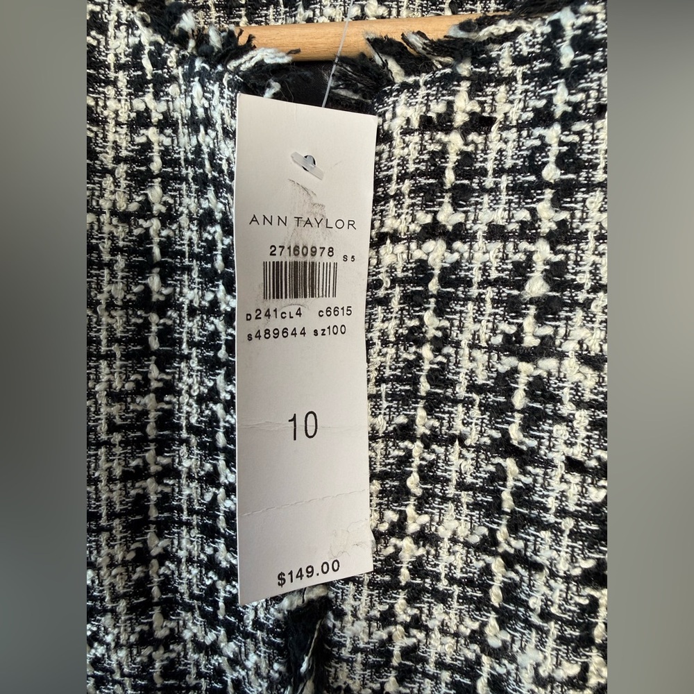 NWT ANN TAYLOR Tweed Jacket Size 10 Black White Fringe - Picture 4 of 16